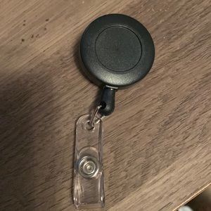 Bag of 9 retractable badge holders